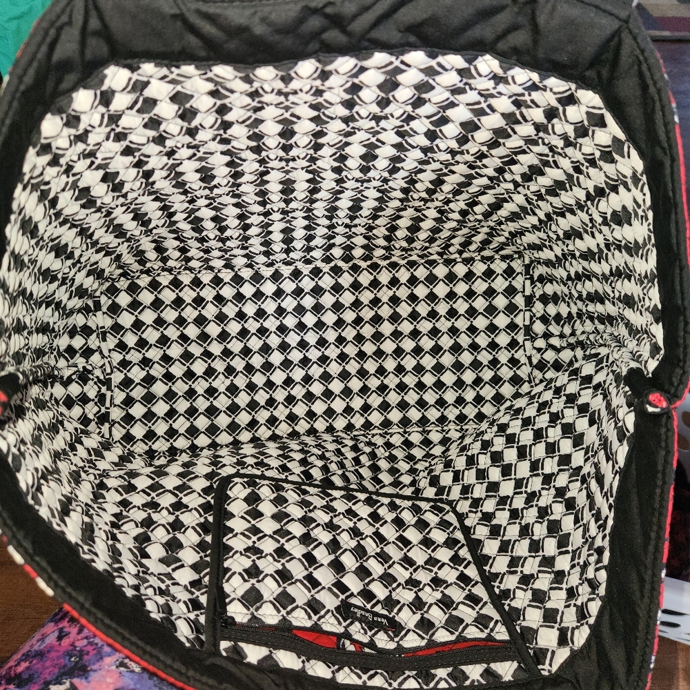Vera Bradley Penguins Red Iconic Grand 24in Tote Bag Winter 2017 REVERSIBLE RARE - Picture 6 of 9